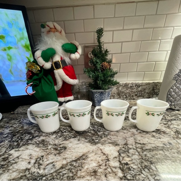 Festive Corelle “Holly Days” Dinnerware. - Picture 9 of 11